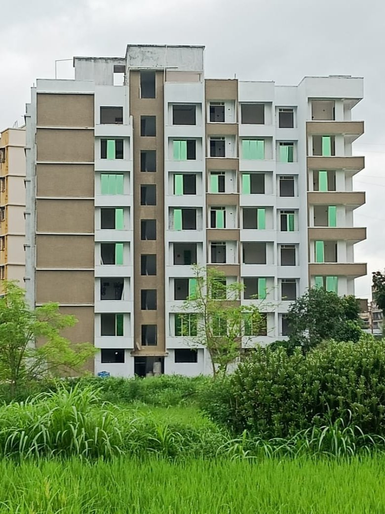 Under construction flats in badlapur